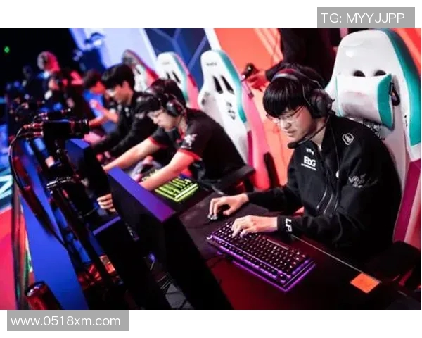 和平精英赛场分析EDG战队防守反击策略的优劣势探讨